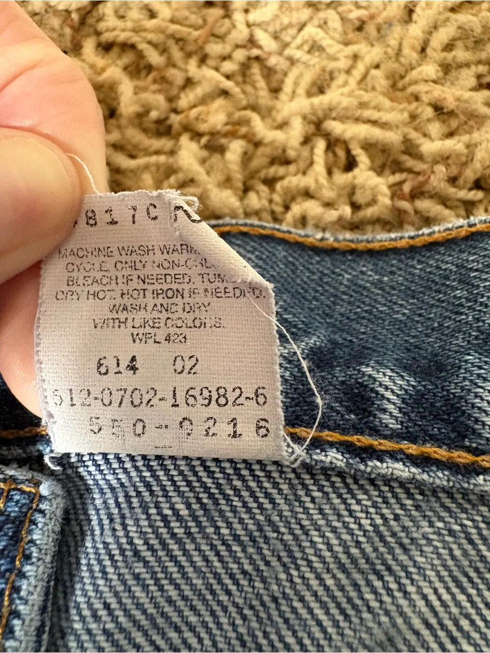 Vintage 2002 Levi's 550 Relaxed Fit Light Blue Denim Jeans